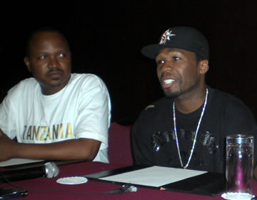 50 Cent akiwa na Joseph Kusaga katika press conference