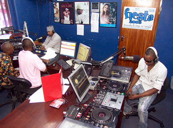 Mahojiano Clods FM
