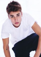 Coll-Justin-Bieber-2013-Wallpaper-HD-Free.png