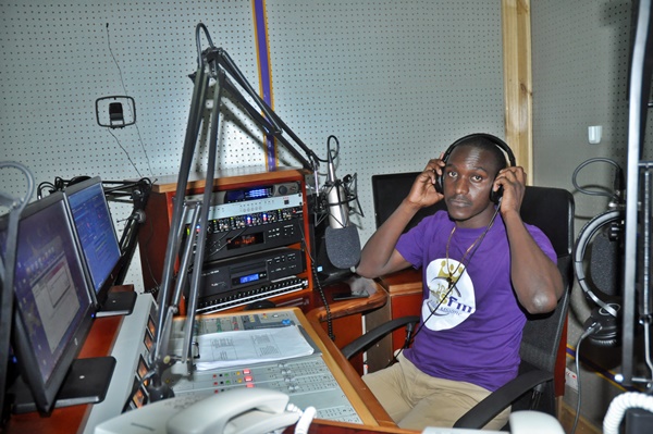 Picha: Kings FM 104.1 Njombe, redio iliyopania kusababisha mapinduzi ukanda wa Nyanda za Juu ...