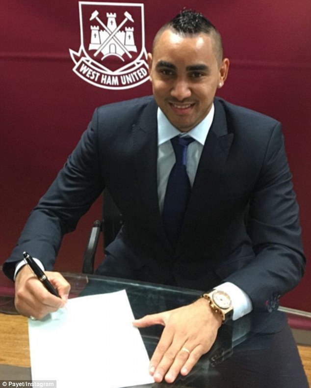 311A8D2C00000578-3442914-Payet_is_all_smiles_as_he_agrees_his_new_deal_with_Premier_Leagu-a-21_1455222032377