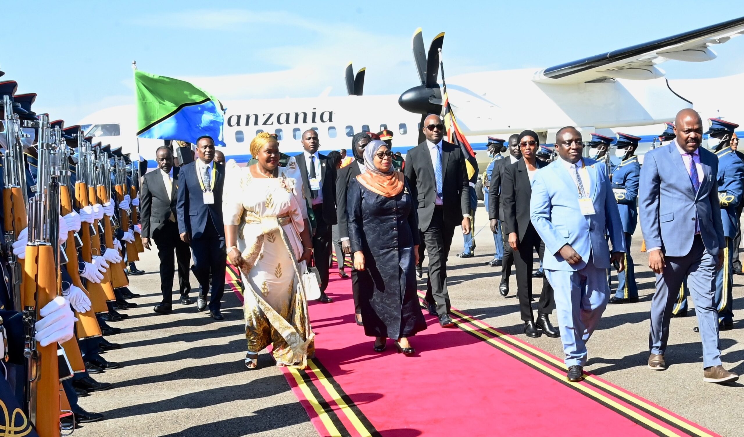Rais Samia awasili nchini Uganda kuhudhuria sherehe za uapisho wa Rais Museveni